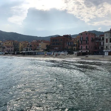 Apartment Attico Fronte Mare Molo Di